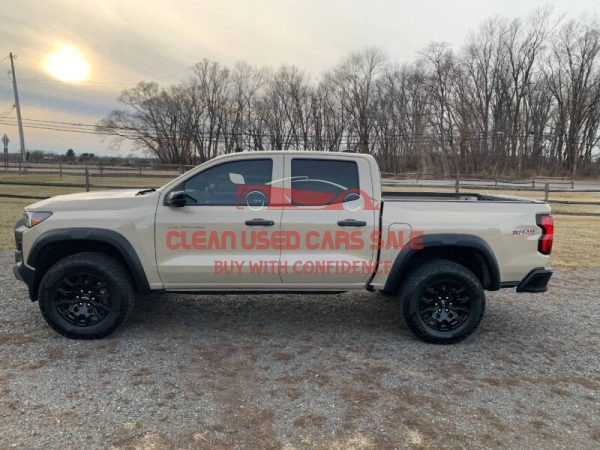 2023 Chevrolet Colorado 4x4 Trail Boss 4dr Crew Cab 5 ft. SB - Image 4